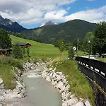 Sonnenlicht イン マリア・アルム・アム・シュタイナーネン・メアー