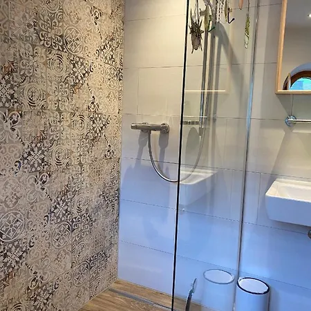 Sonnenlicht אורחן מריה אלם אם שטיינרנן מיר