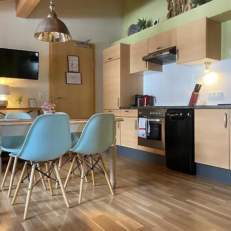 Sonnenlicht אורחן מריה אלם אם שטיינרנן מיר