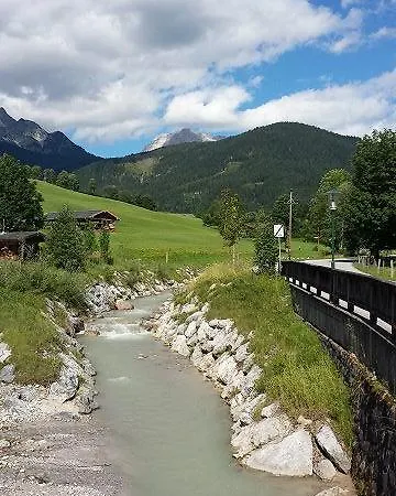 Sonnenlicht Zajazd Maria Alm am Steinernen Meer